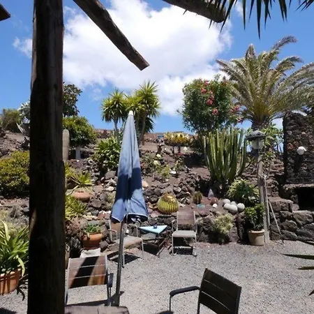In Mit Gemeinsamem Pool Holiday home Guatiza